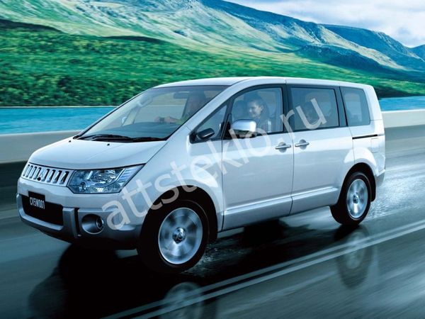 Автостекла Mitsubishi Delica V c установкой в Москве